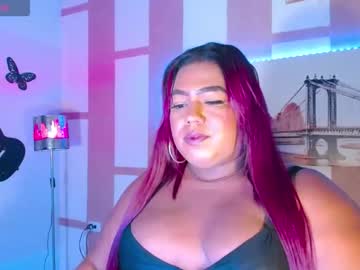 Opraxbell Chaturbate stream image from January 16, 2026