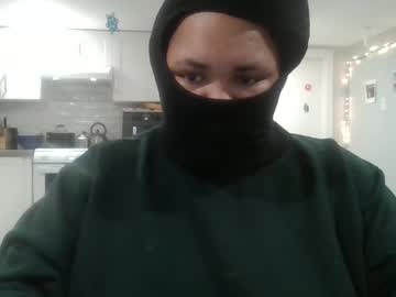 Staeezee24 Chaturbate stream image from January 16, 2026