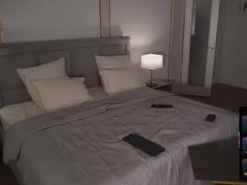 Eseniyalove Chaturbate stream image from January 16, 2026