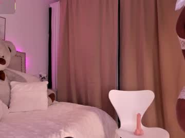 Madii_Lenon Chaturbate stream image from January 16, 2026