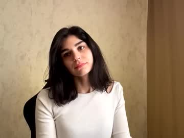 Deeannaroblin Chaturbate stream image from January 16, 2026