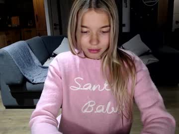 Molly_Bell Chaturbate stream image from January 16, 2026