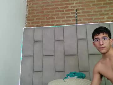 Desire4duo Chaturbate stream image from January 16, 2026