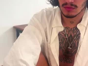 Snakeviiper Chaturbate stream image from January 16, 2026