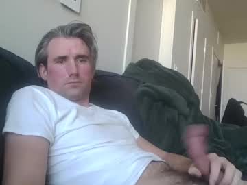 Pleasebeolder Chaturbate stream image from January 16, 2026