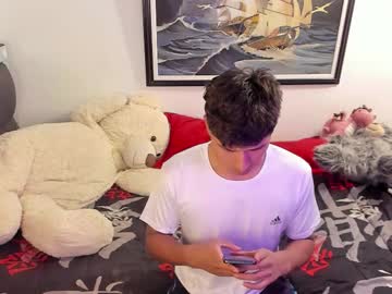 Juanjo_Ferrari Chaturbate stream image from January 16, 2026