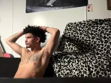 Silkymommi Chaturbate stream image from January 16, 2026