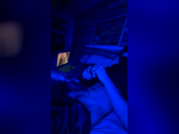 Nellie_Blue Chaturbate stream image from January 17, 2026