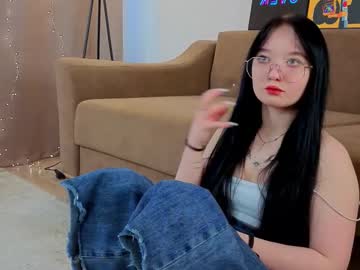 Cristinledlie Chaturbate stream image from January 17, 2026