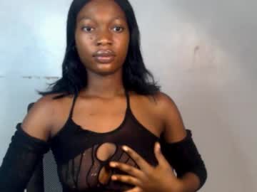 Cumebony_Petit Chaturbate stream image from January 17, 2026