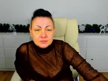 Irissmoon1 Chaturbate stream image from January 17, 2026