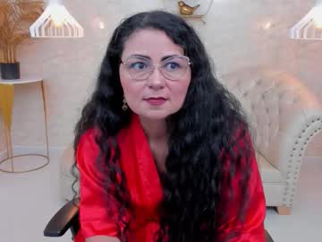 Miamaturee Chaturbate stream image from January 17, 2026