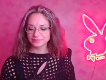Moonsusanna Chaturbate stream image from January 17, 2026