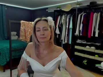 Julia__Cherry_ Chaturbate stream image from January 17, 2026