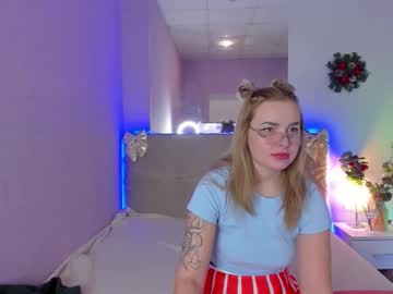 Lunaheadley Chaturbate stream image from January 17, 2026
