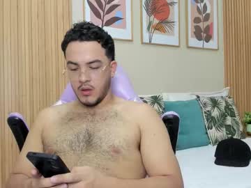 Andrew_Lewiss Chaturbate stream image from January 17, 2026