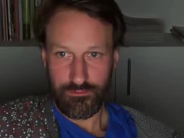 Maenu_69 Chaturbate stream image from January 17, 2026