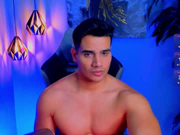 Andresfiit Chaturbate stream image from January 18, 2026
