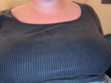 Hazelholes Chaturbate stream image from January 18, 2026