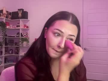 Alinasnoww Chaturbate stream image from January 18, 2026