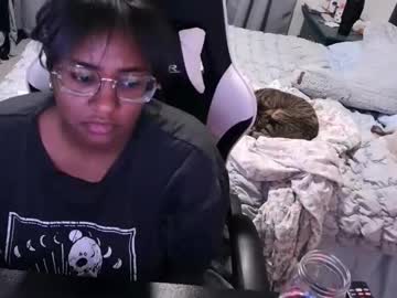 Jigglypineapples Chaturbate stream image from January 18, 2026
