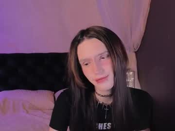 Kira_Long Chaturbate stream image from January 18, 2026