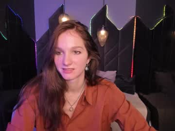 Mirandaglow Chaturbate stream image from January 18, 2026