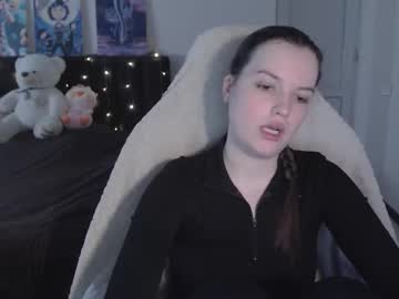 Little__Flowers Chaturbate stream image from January 18, 2026
