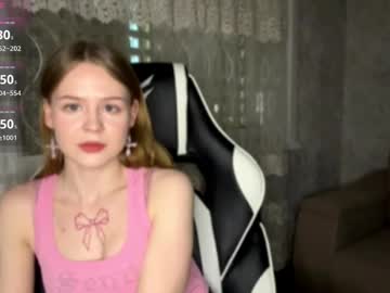Jasminekulinan Chaturbate stream image from January 18, 2026