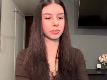 Desireefolino Chaturbate stream image from January 18, 2026