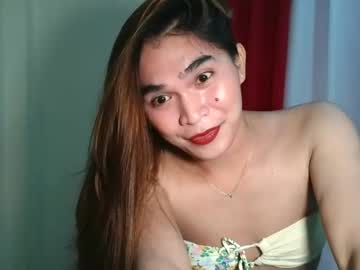 Elyuna_Cummer69 Chaturbate stream image from January 18, 2026