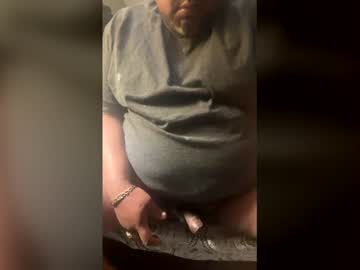 Guz831 Chaturbate stream image from January 18, 2026
