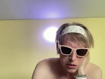 Funfordenver Chaturbate stream image from January 18, 2026