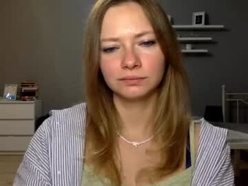 Lux_Millie Chaturbate stream image from January 18, 2026