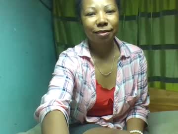 Viviane0812 Chaturbate stream image from January 18, 2026
