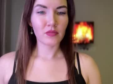 Dollamour Chaturbate stream image from January 18, 2026