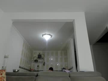 Issalovexxx Chaturbate stream image from January 18, 2026
