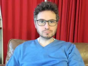 Kinksubbydubby Chaturbate stream image from January 18, 2026