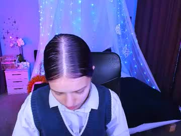 Kira_Cats Chaturbate stream image from January 18, 2026