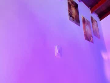 Little_Red_18 Chaturbate stream image from January 18, 2026