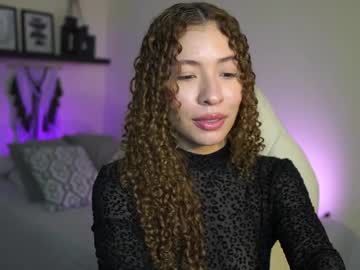 Isa_____ Chaturbate stream image from January 19, 2026