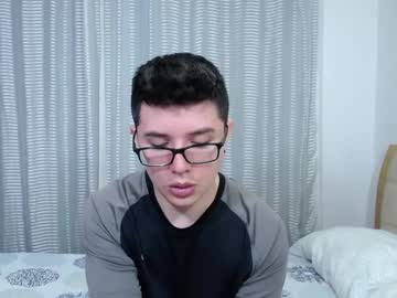Kevinhunts Chaturbate stream image from January 19, 2026