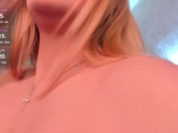 Hollyylee Chaturbate stream image from January 19, 2026