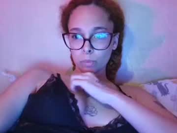 Queengeek777 Chaturbate stream image from January 19, 2026