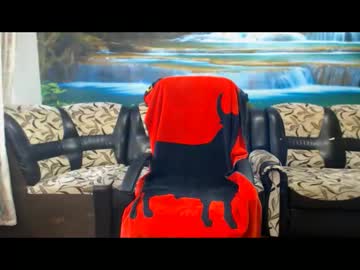 Moistmady Chaturbate stream image from January 19, 2026