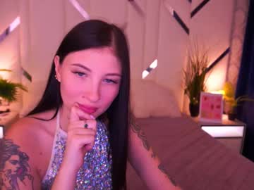 Lunaamay Chaturbate stream image from January 19, 2026