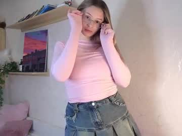 Tassypie Chaturbate stream image from January 19, 2026