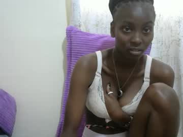 Sexytinyy Chaturbate stream image from January 19, 2026