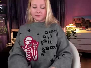 Bananarum Chaturbate stream image from January 19, 2026