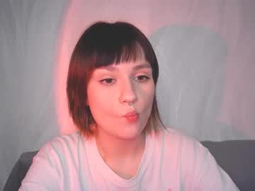 Uwujudyosas Chaturbate stream image from January 19, 2026